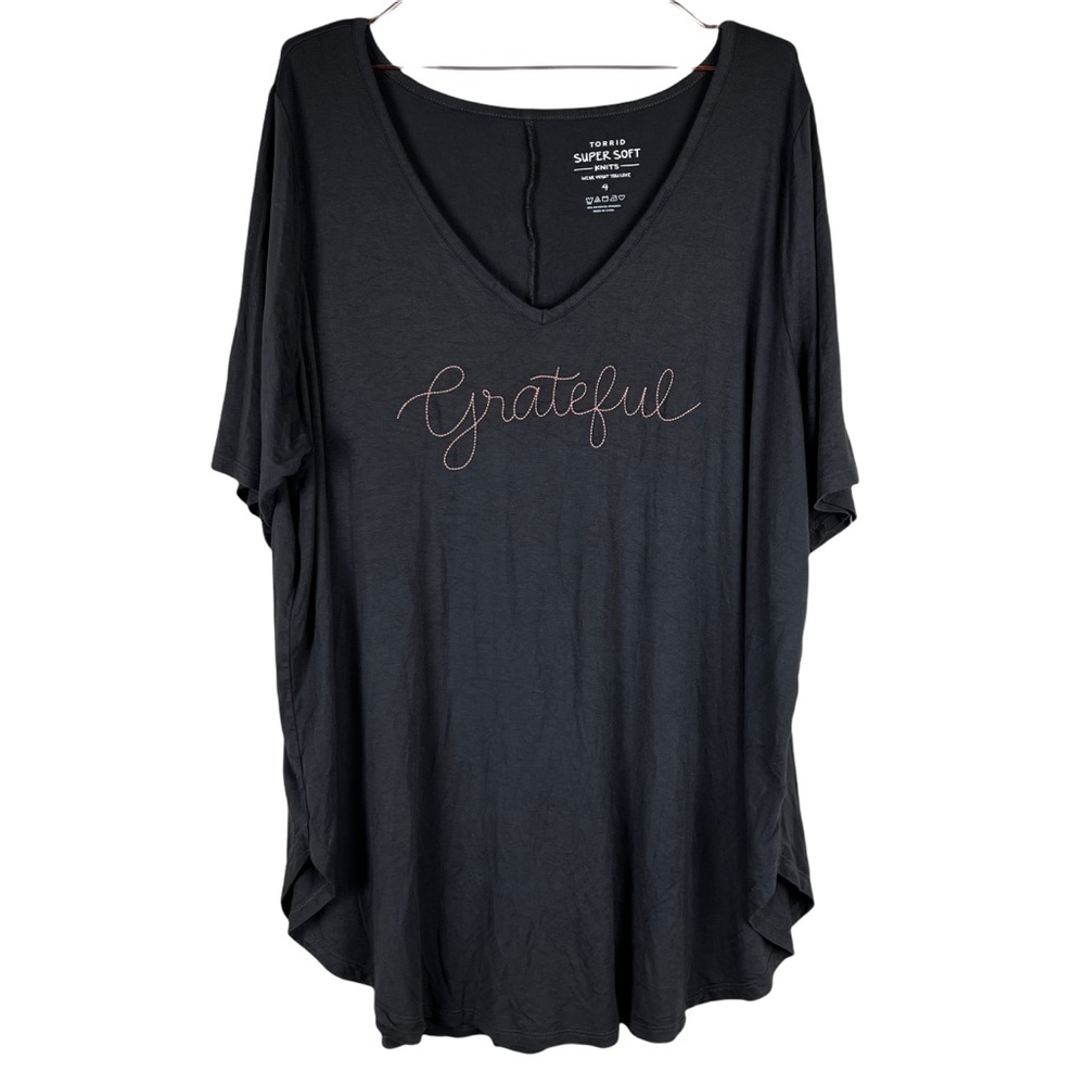 TORRID SUPER SOFT GREY GRATEFUL TEE - Size 4